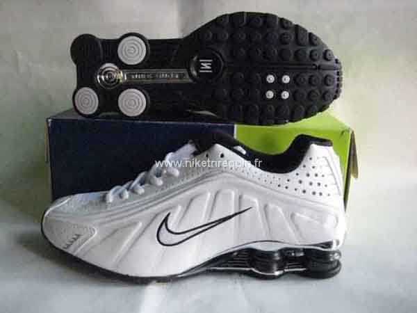 Nike Shox R4 Blanc Noir
